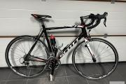 Zdjęcie do ogłoszenia: Sprzedam PIĘKNY rower szosowy SCOTT R1 CARBON!